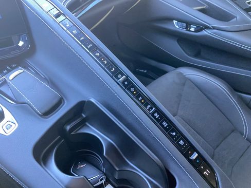 Used 2025 Chevrolet Corvette Stingray Preferred Cpe w/ Z51 Performance Package RWD image 32