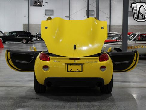 Used 2008 Pontiac Solstice GXP w/ Premium Package image 18