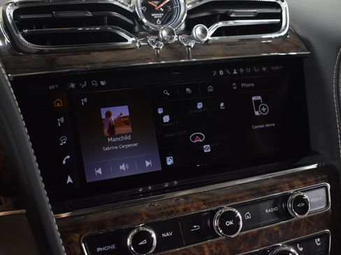 New 2025 Bentley Bentayga image 34