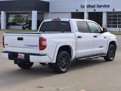 Used 2021 Toyota Tundra SR5 w/ Trail Edition image 6