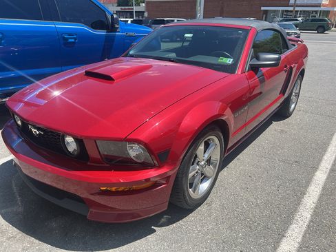 Used 2008 Ford Mustang GT RWD image 1