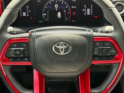 Used 2025 Toyota 4Runner SR5 AWD/4WD image 14