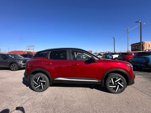 New 2026 Nissan Kicks SV image 4