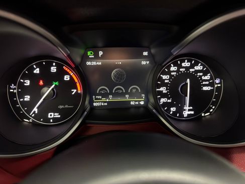 Used 2019 Alfa Romeo Stelvio Ti Sport w/ Quick Order Package 22S Sport AWD/4WD image 19