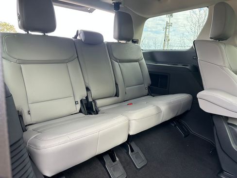 New 2026 Ford Expedition Active image 60