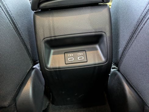 Used 2023 Toyota Corolla SE image 15