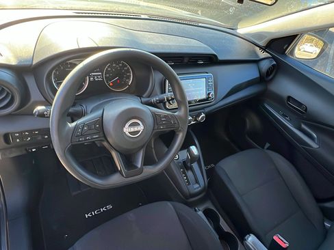 Used 2024 Nissan Kicks S image 24
