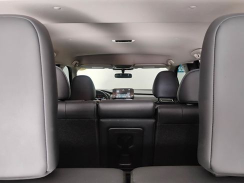 Used 2024 Mitsubishi Outlander SE FWD image 10