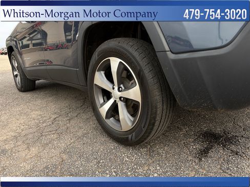 Used 2020 Jeep Cherokee Limited w/ Trailer Tow Group AWD/4WD image 41