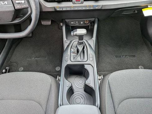 New 2025 Kia K4 FWD image 14