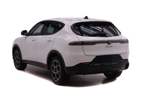 New 2026 Alfa Romeo Tonale w/ Active Assist Package AWD/4WD image 5