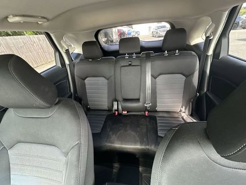 Used 2020 Ford Edge SE FWD image 20