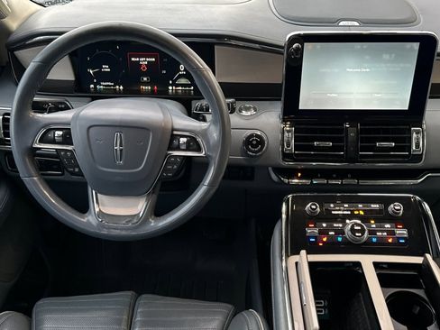 Used 2018 Lincoln Navigator L Black Label image 13