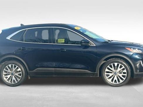 Used 2021 Ford Escape Titanium image 15