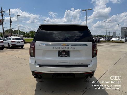 Used 2024 Chevrolet Suburban Premier AWD/4WD image 4