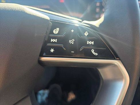 Used 2025 Audi Q6 e-tron Prestige AWD/4WD image 33