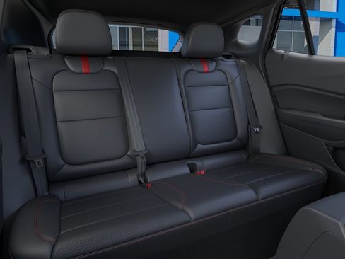 New 2026 Chevrolet Trax RS w/ Sunroof Package FWD image 17