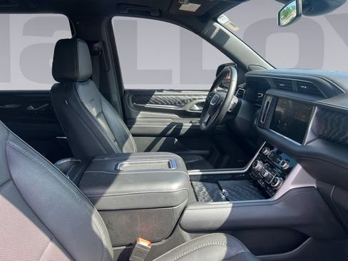 Certified 2023 GMC Yukon Denali w/ Max Trailering Package AWD/4WD image 17