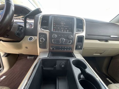 Used 2014 RAM 2500 Laramie w/ Convenience Group AWD/4WD image 34