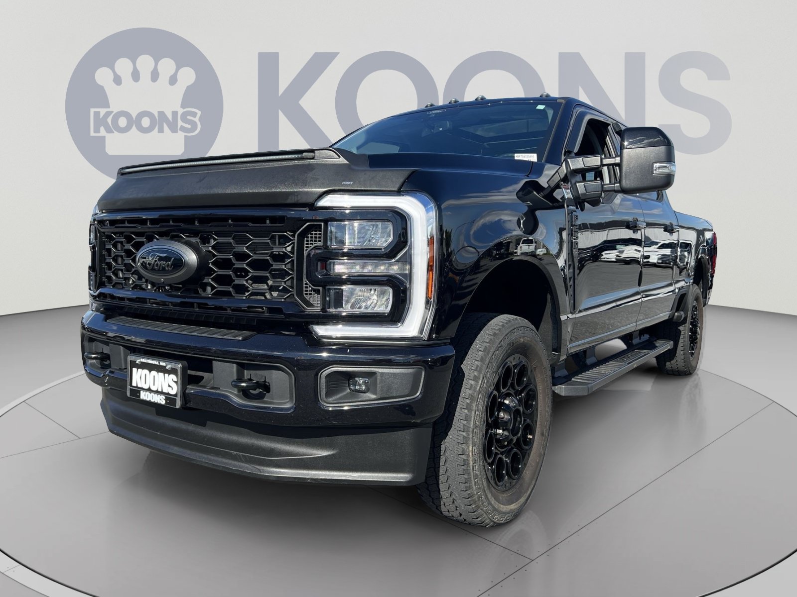 Used 2025 Ford F250 Lariat w/ Black Appearance Package AWD/4WD image 1