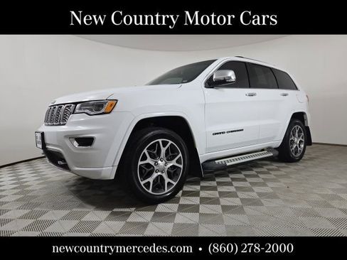 Used 2020 Jeep Grand Cherokee Overland AWD/4WD image 4