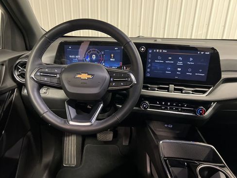 Certified 2025 Chevrolet Equinox LT AWD/4WD image 12