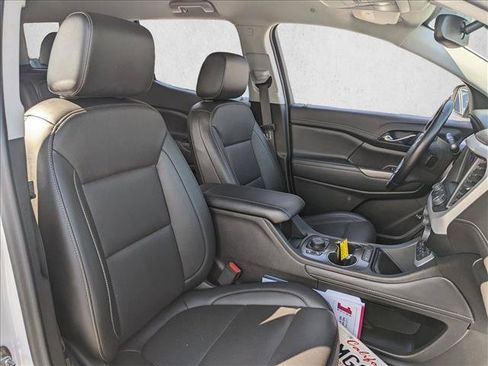Used 2023 GMC Acadia SLT AWD/4WD image 19