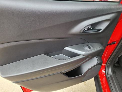 New 2026 Chevrolet Trax LS image 8