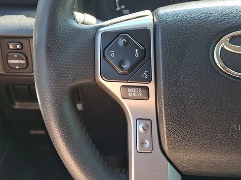 Used 2022 Toyota 4Runner SR5 AWD/4WD image 23