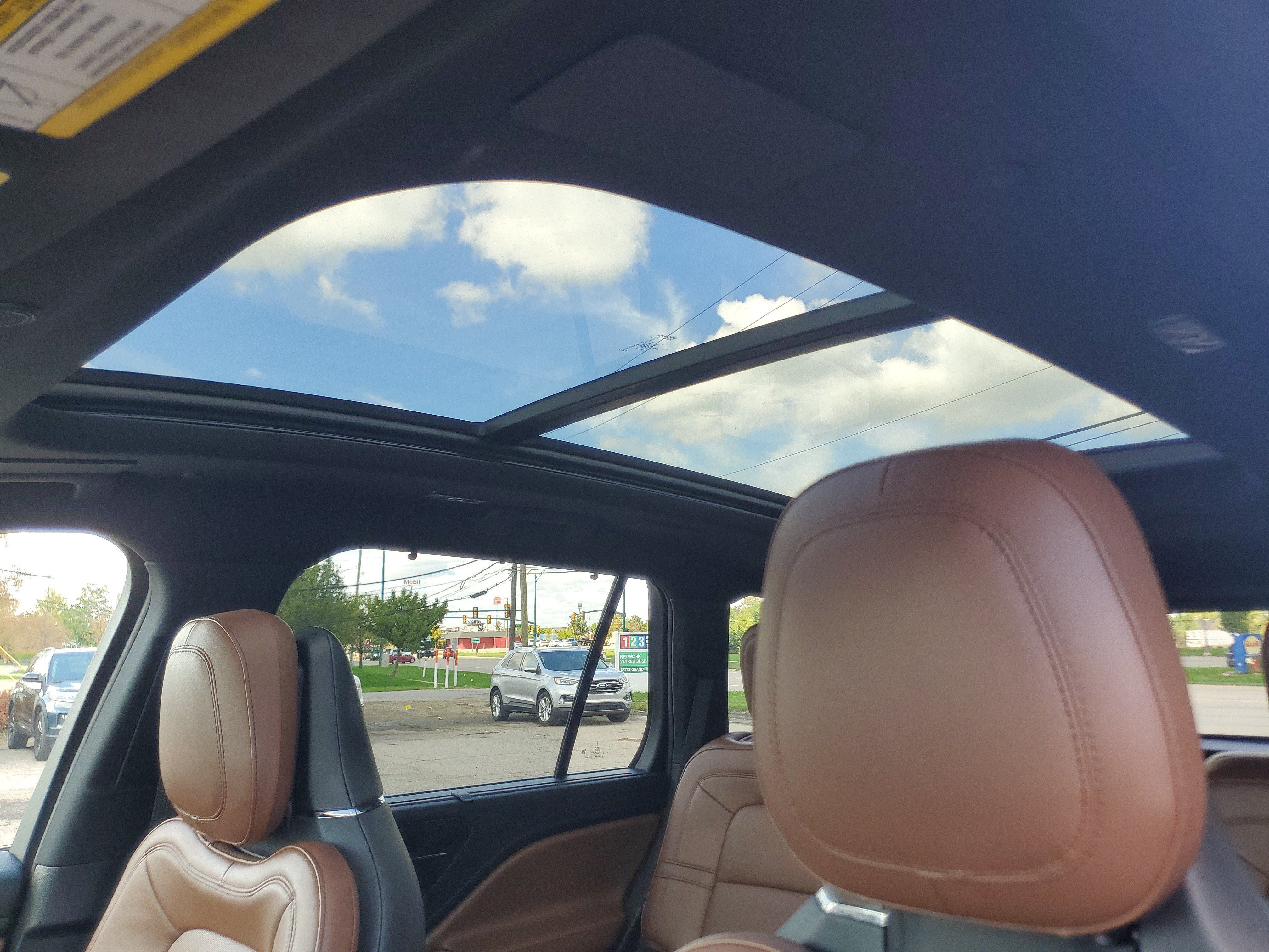 Used 2024 Lincoln Aviator Reserve w/ Equipment Group 201A AWD/4WD image 11
