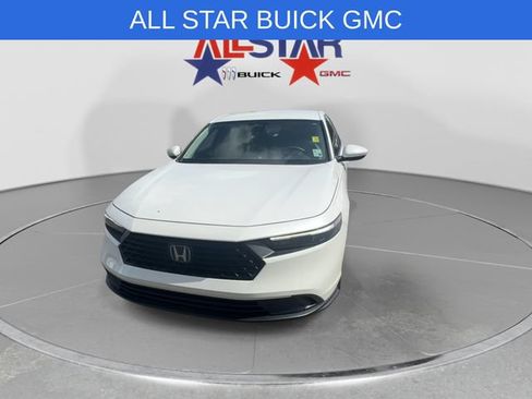 Used 2025 Honda Accord LX image 2