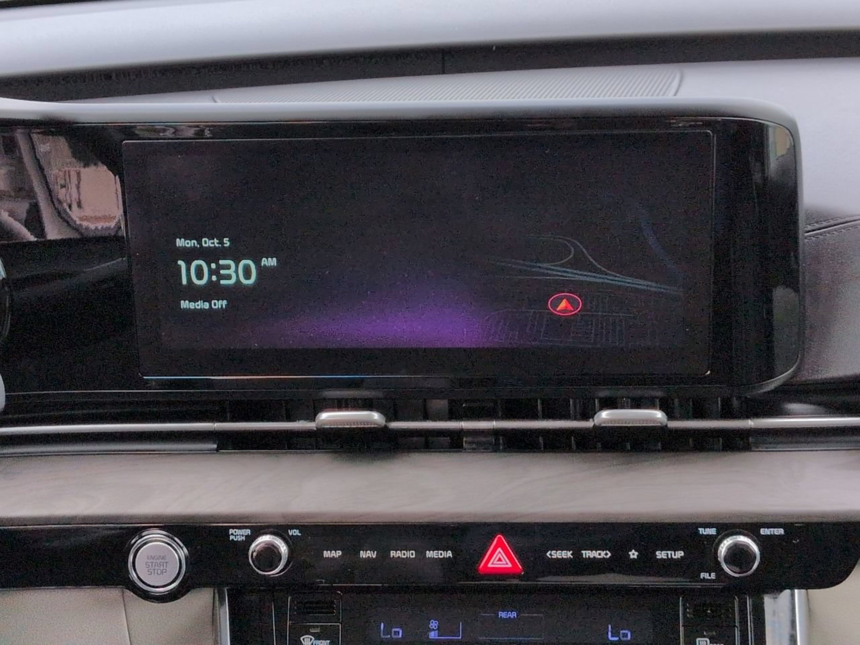 Certified 2023 Kia Carnival EX FWD image 23