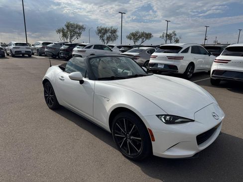 Used 2024 MAZDA MX-5 Miata Grand Touring w/ Weather Package RWD image 33