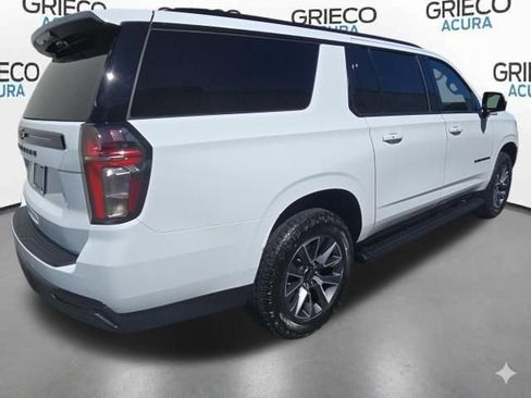 Used 2024 Chevrolet Suburban Z71 w/ Luxury Package AWD/4WD image 7