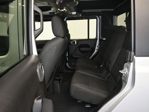 Used 2022 Jeep Gladiator Willys image 20