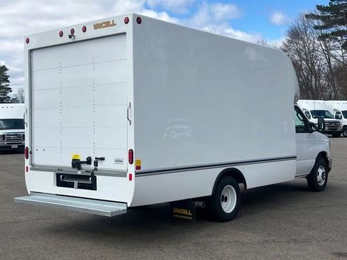 New 2027 Ford E-350 and Econoline 350 Super Duty w/ Power Equipment Group RWD image 3