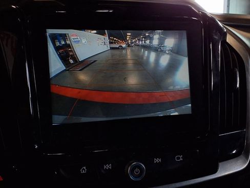 Used 2018 Chevrolet Traverse LT image 23