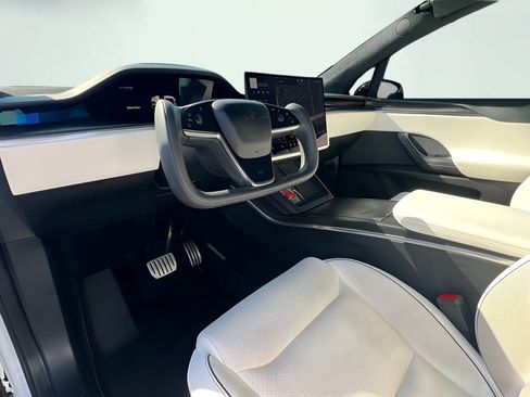 Used 2022 Tesla Model X Plaid AWD/4WD image 14