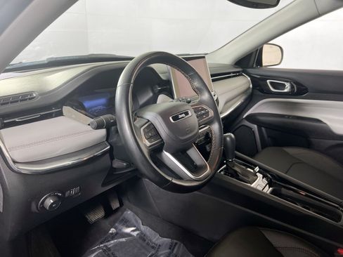 Used 2022 Jeep Compass Limited AWD/4WD image 9