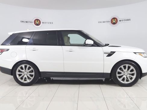 Used 2016 Land Rover Range Rover Sport SE image 2