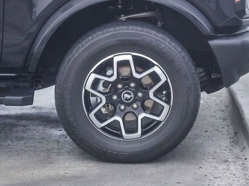 Used 2022 Ford Bronco Outer Banks image 11