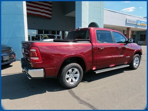 Used 2022 RAM 1500 Laramie AWD/4WD image 7