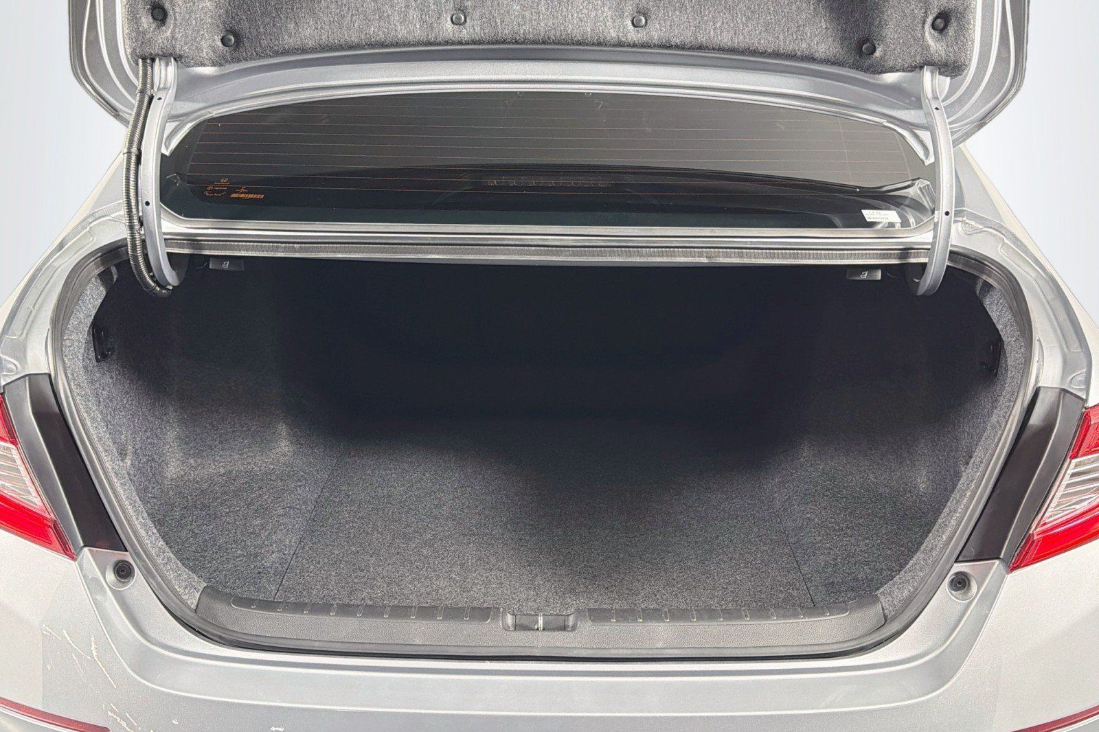Used 2022 Honda Accord Sport image 23