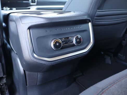 Used 2025 Ford Expedition Active image 33