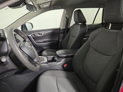 Used 2025 Toyota RAV4 XLE image 13