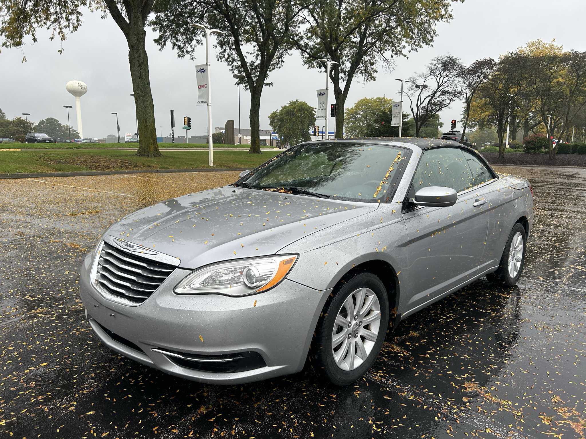 Used 2014 Chrysler 200 Touring w/ Cold Weather Group FWD image 3