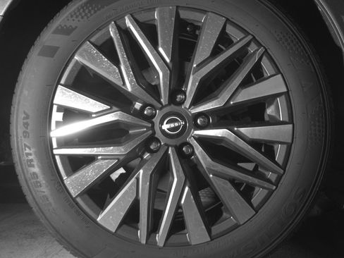 Used 2025 Nissan Altima 2.5 SV image 15