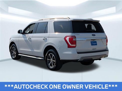 Used 2021 Ford Expedition XLT image 2
