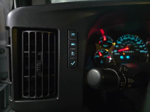 Used 2020 Chevrolet Express 2500 w/ Driver Convenience Package RWD image 25