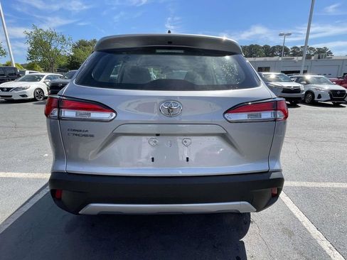 Used 2024 Toyota Corolla Cross L image 11